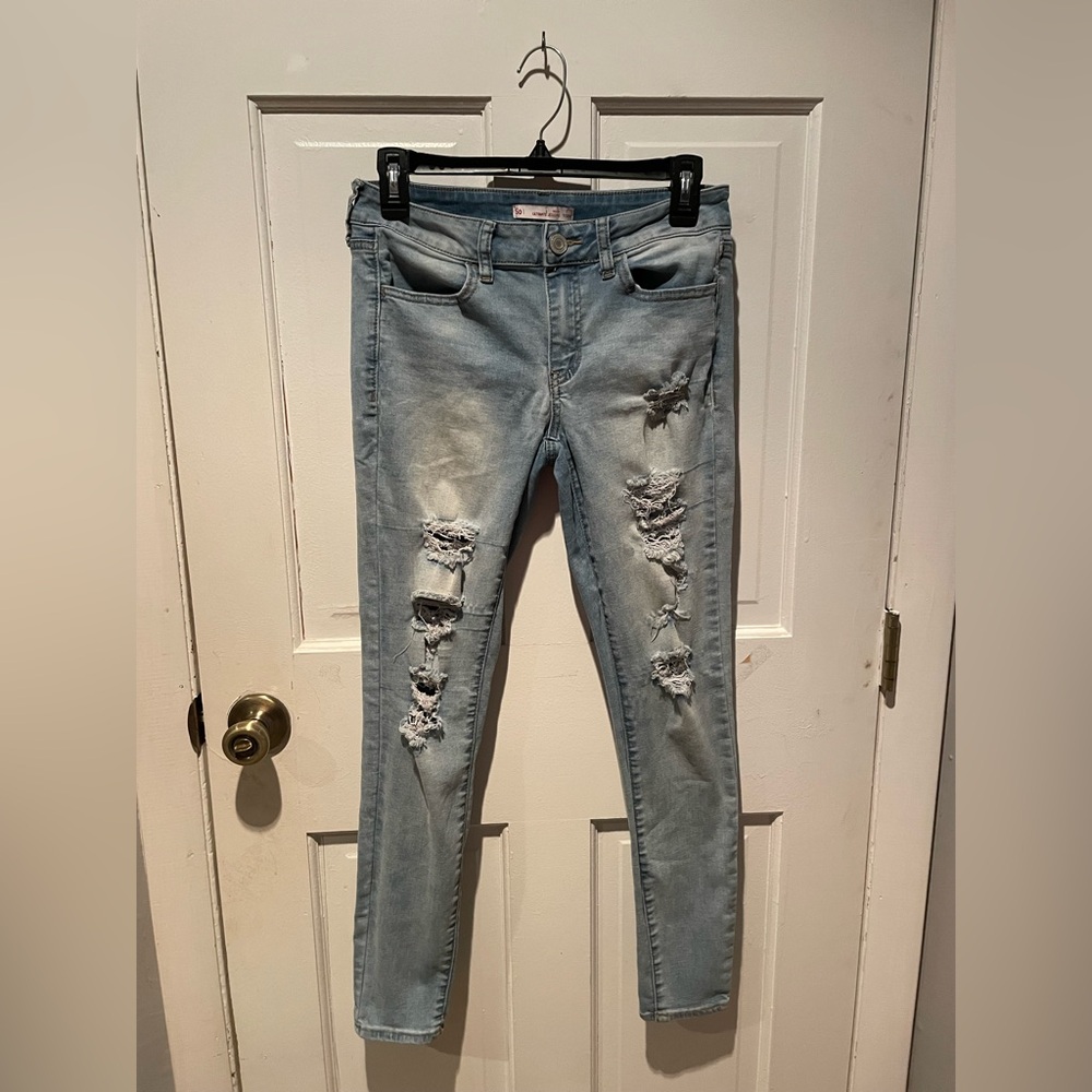 Low Rise Ultimate Ripped Jeggings